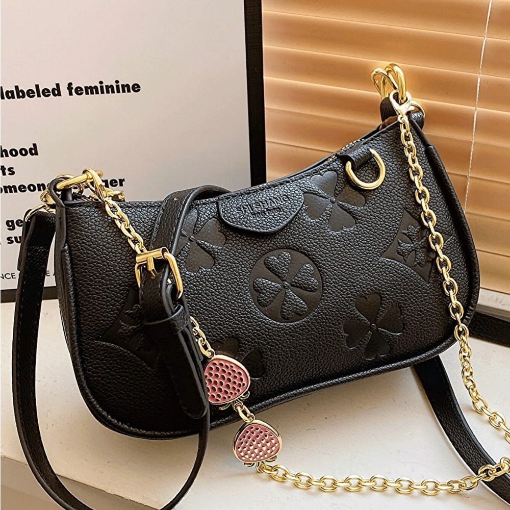 In 2024, The New Fashion Classic Joker Body Print Pattern Design Metal Chainl